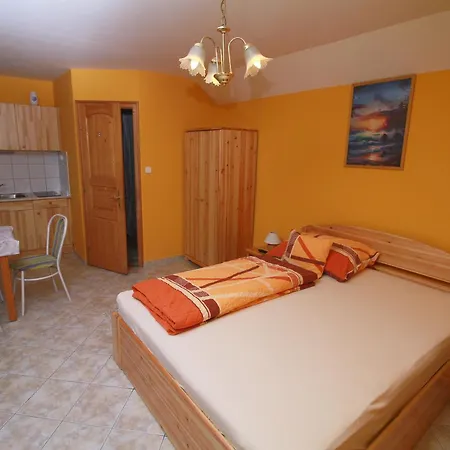 Bo-ni Vendeghaz Guest house Fertod